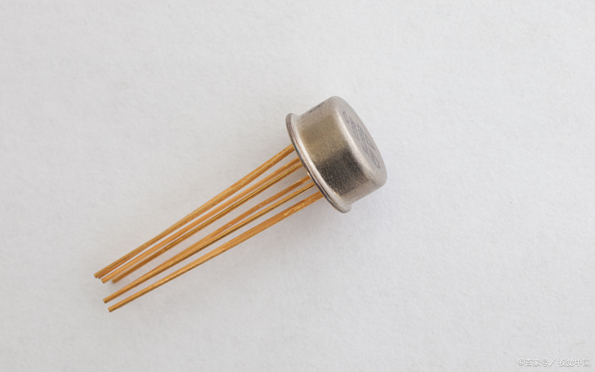 光敏三极管 超越光敏二极管的光电转换核心